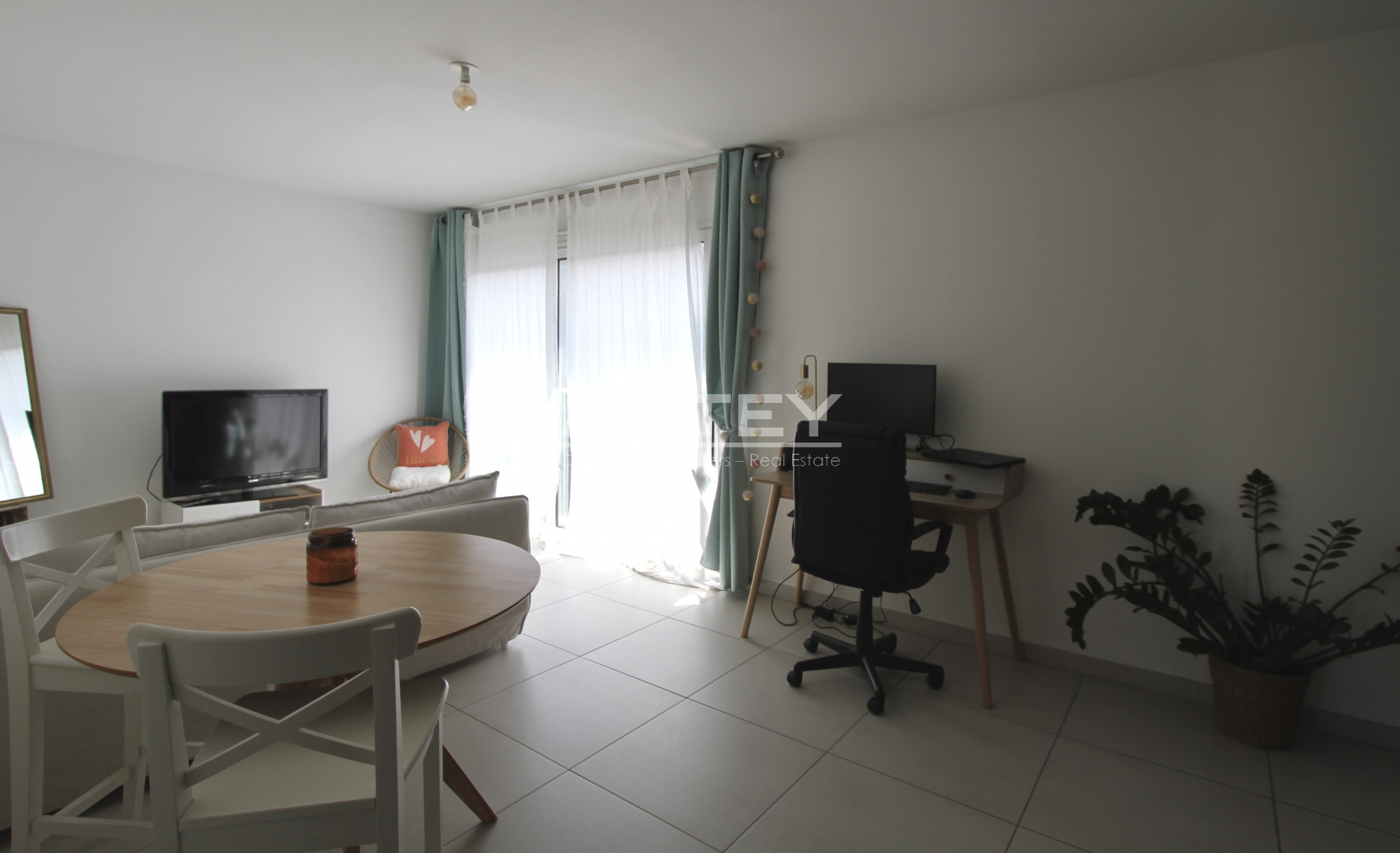 Apartment - Carqueiranne 83320