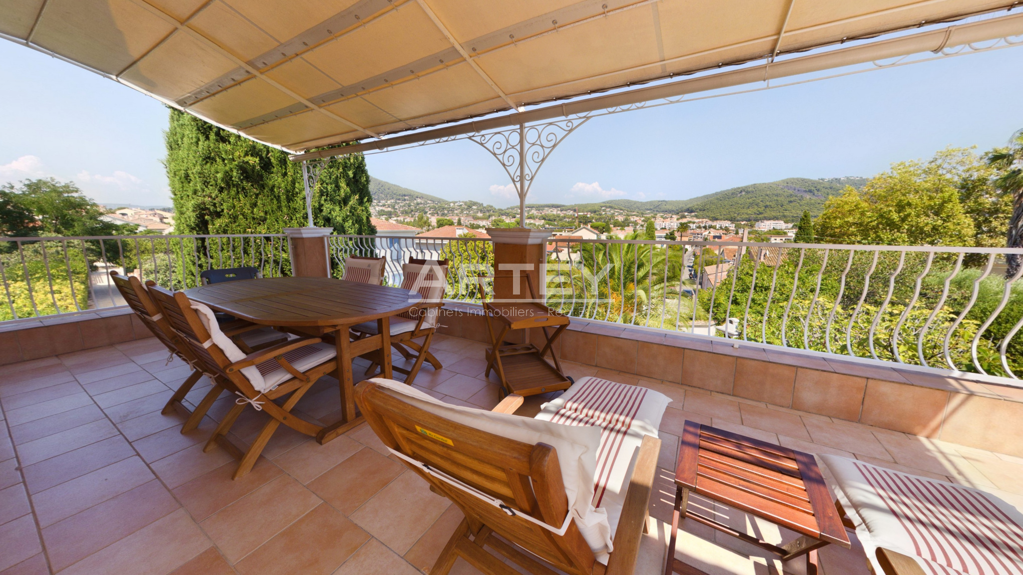 For sale Apartment Carqueiranne